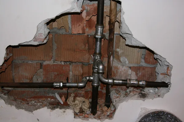 Pipe Materials and Visible Plumbing: What Are You Buying?