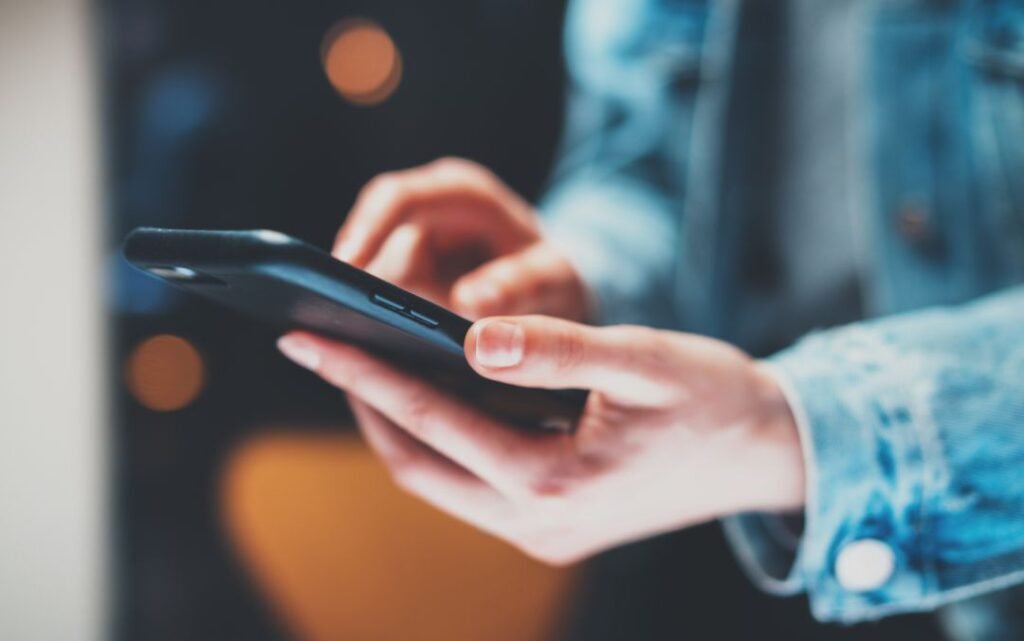 When to call a plumber for sewer cleanout cap leaking